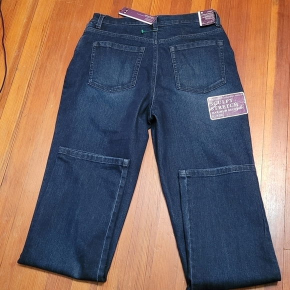 Gloria Vanderbilt Amanda Heritage Fit Tapered leg Classic Rise Jean 8 Short - Picture 3 of 12